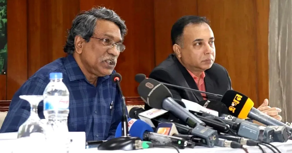 সংবিধান পুনর্লিখন করতে হবে:আলী রীয়াজ