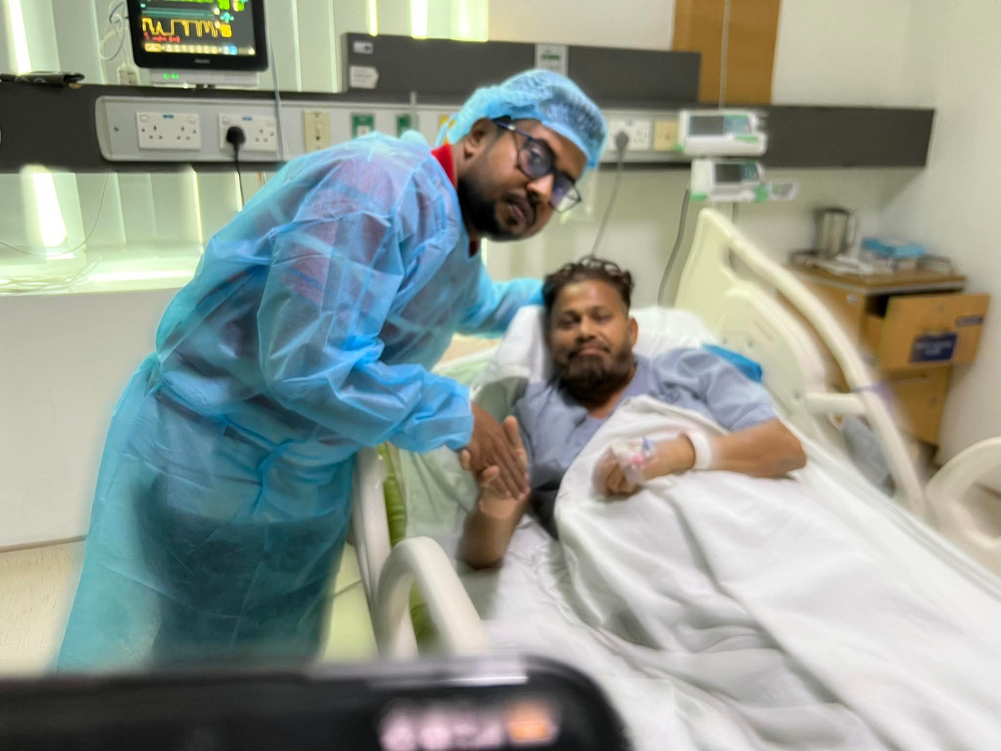 অসুস্থ বিএনপি প্রার্থী ভিপি আয়নুল হক এভারকেয়ার হাসপাতালে, দ্রুত মাঠে ফেরার আশাবাদ