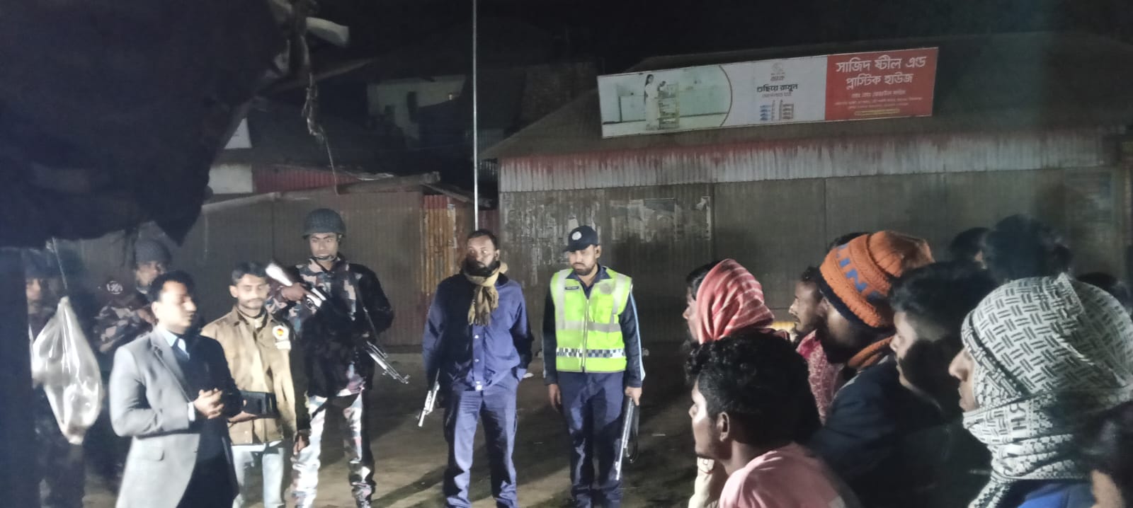 রায়গঞ্জে নির্বাচনী বিধি ভঙ্গের দায়ে ২ ব্যবসা প্রতিষ্ঠানকে জরিমানা