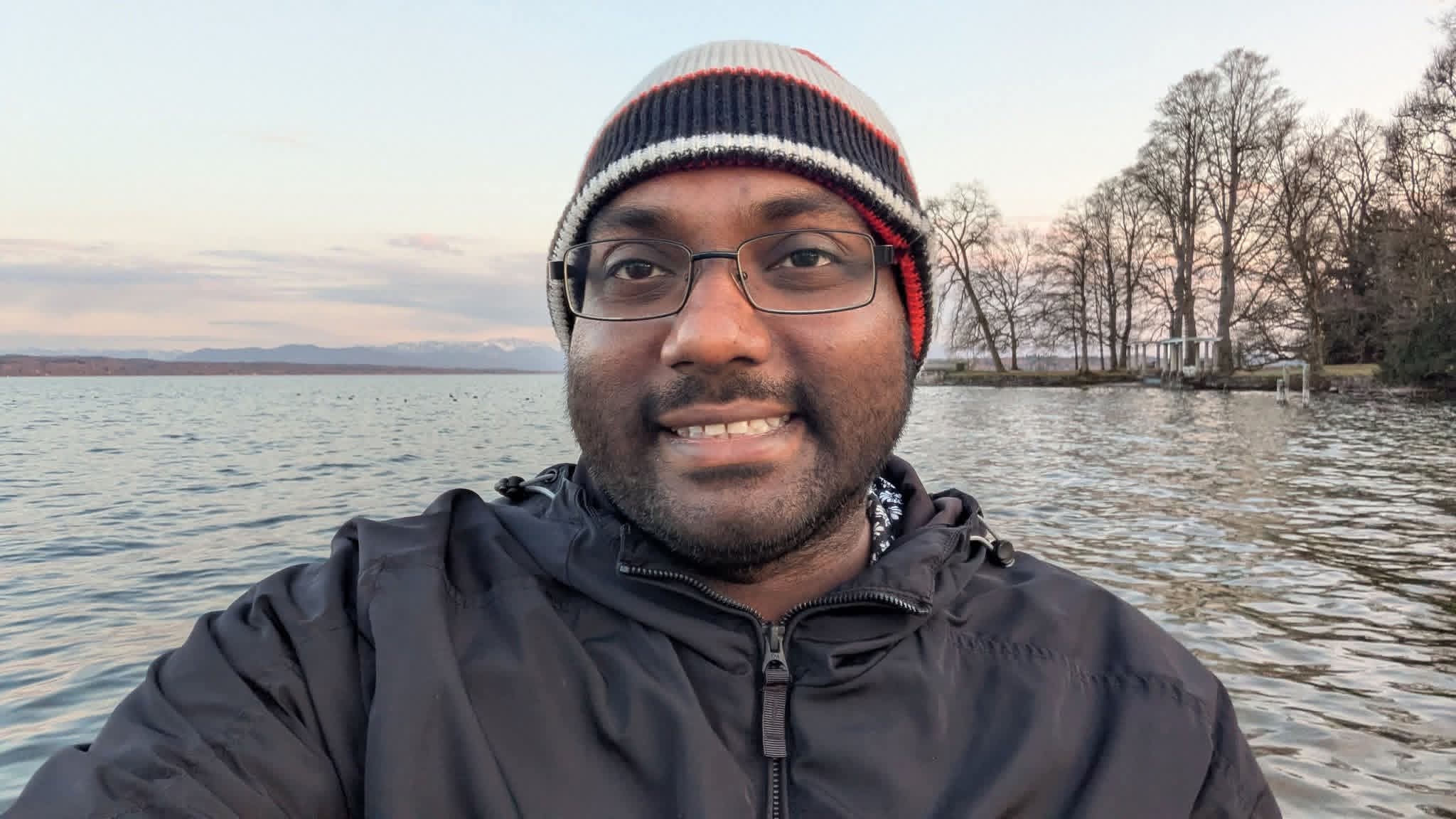 স্বতন্ত্র প্রার্থী হিসেবে শেষ পর্যন্ত থাকার ঘোষণা, জনগণের সমর্থনেই জয়ের প্রত্যাশা