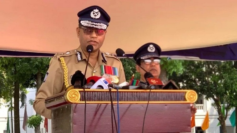 জনগণকে সঙ্গে নিয়ে অপরাধ দমনের নির্দেশ আইজিপির: পুলিশ সদর দপ্তরে ত্রৈমাসিক সম্মেলন