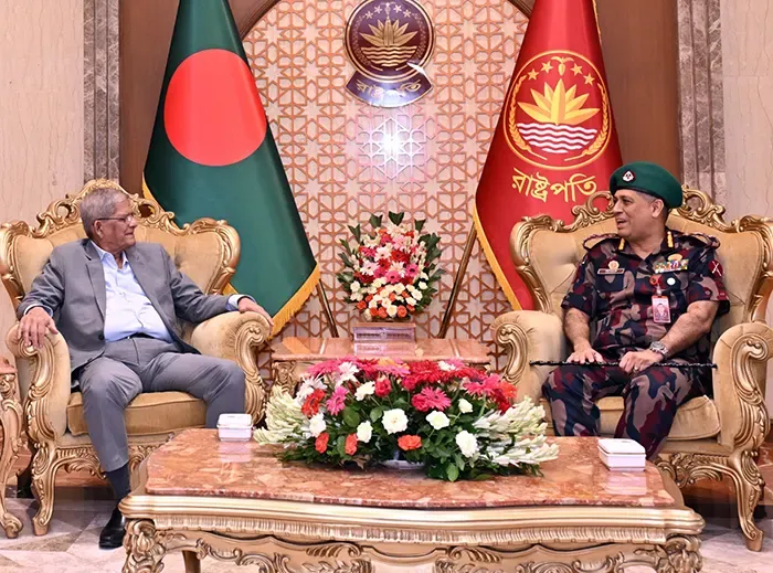 সীমান্তে নিরাপত্তা জোরদার ও অনাকাঙ্ক্ষিত পরিস্থিতি রোধে বিজিবিকে প্রেসিডেন্টের নির্দেশনা