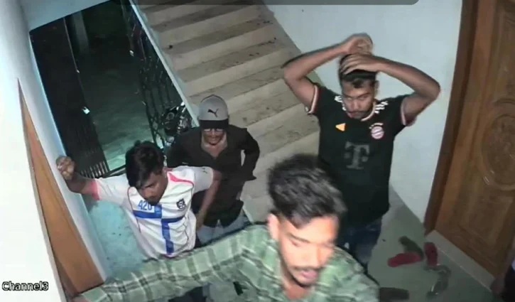 সাভারে দম্পতির ফ্ল্যাটে হামলা: ‘লিভ-ইন’ সন্দেহে শিক্ষার্থীদের বিরুদ্ধে অভিযোগ