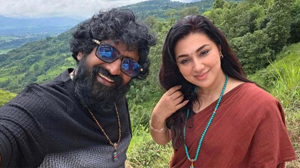 নেপালে প্রাকৃতিক দুর্যোগের কবলে শুটিং ইউনিট, নিরাপদ আছেন অপু বিশ্বাস