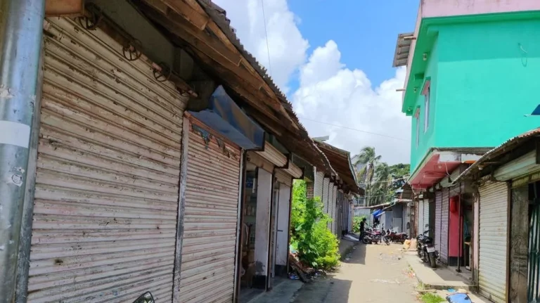 তজুমদ্দিনে সরকারি চান্দিনা ভিটা দখলে আওয়ামী লীগ নেতা ও সরকারি চাকরিজীবীরা