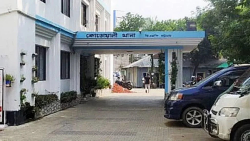 চট্টগ্রামে মোবাইল ও ব্যাগ সম্পদ সংক্রান্ত ঘটনায় চক্রের মূল হোতা গ্রেপ্তার