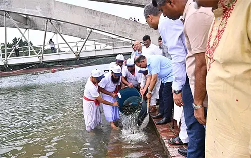 বিএনপির ৪৮তম প্রতিষ্ঠাবার্ষিকী: জিয়া উদ্যানে বৃক্ষরোপণ ও মৎস্য অবমুক্ত করলেন তারেক রহমান