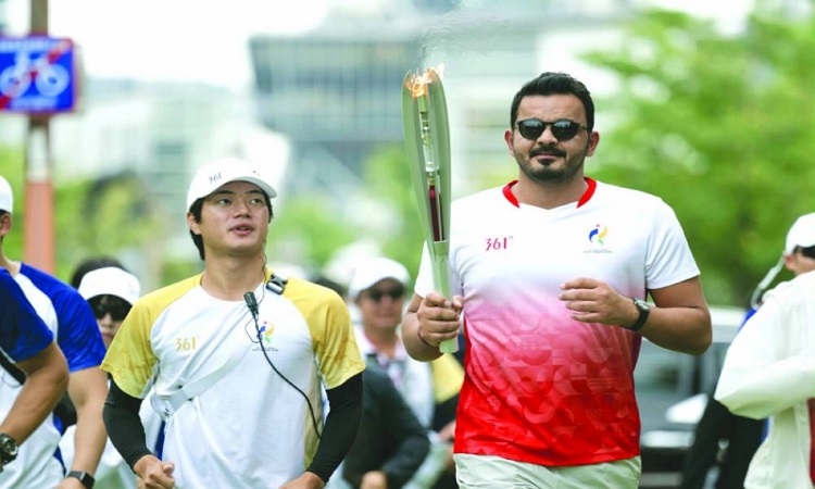 এশিয়ান গেমসের টর্চ রিলেতে শেখ জোয়ান