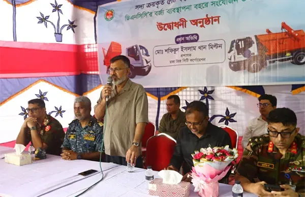 ডিএনসিসির বর্জ্য ব্যবস্থাপনায় নতুন পাঁচটি কন্টেইনার ক্যারিয়ার ট্রাক