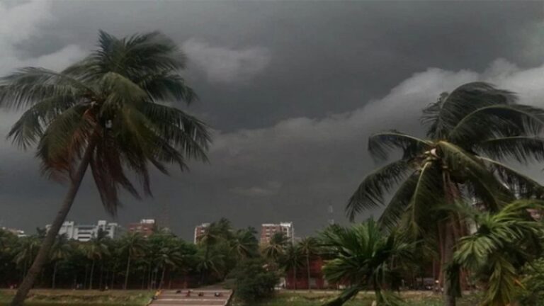দেশের ১১ অঞ্চলে রাত ১টা পর্যন্ত ঝড়ো হাওয়ার সতর্কতা