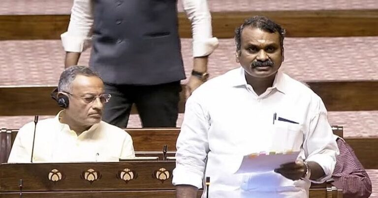 তামিলনাড়ুর রাজনীতিতে মনোযোগ দিতে পদত্যাগ করলেন এল. মুরুগান
