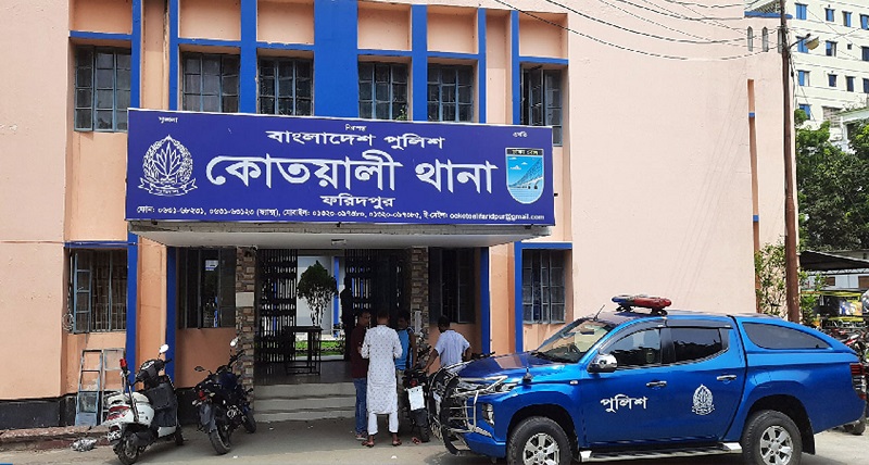 ফরিদপুরে বাবার মৃত্যুর ৫ দিন পর ৪ বছরের শিশুকে