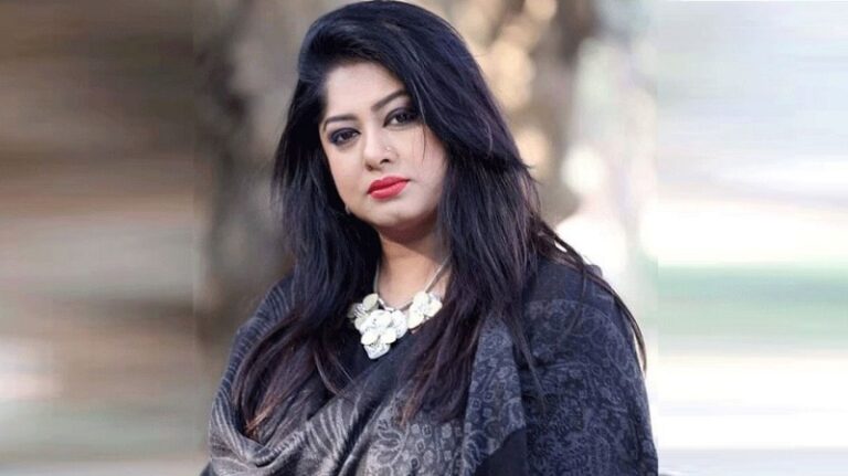 যুক্তরাষ্ট্রের গ্রিন কার্ড পেলেন চিত্রনায়িকা মৌসুমী