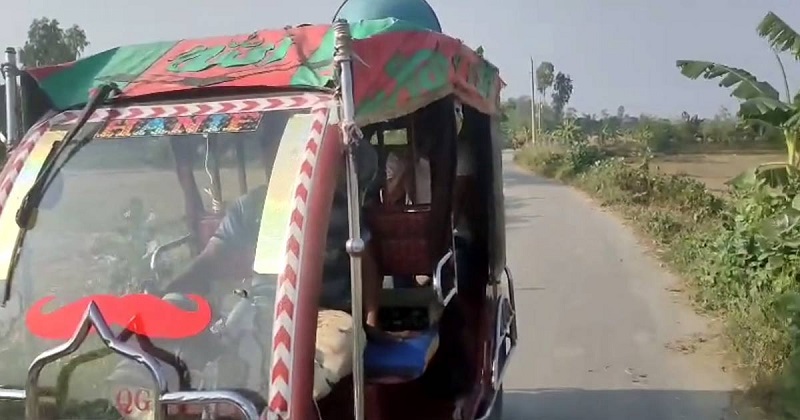 নওগাঁয় শেখ হাসিনার ফেরা নিয়ে মাইকিং, আটক দুই