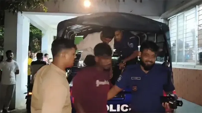 কুমিল্লায় কিশোর গ্যাংবিরোধী অভিযানে আটক ৫১৯ জন