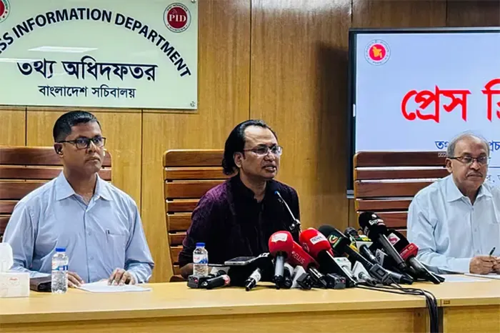দেশে ফিরলে বিচারের মুখোমুখি হতে হবে শেখ হাসিনাকে: জাহেদ উর রহমান