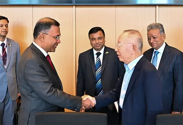 বাংলাদেশে বিনিয়োগ বাড়াতে ইউনিক্লোকে প্রধানমন্ত্রীর আহ্বান