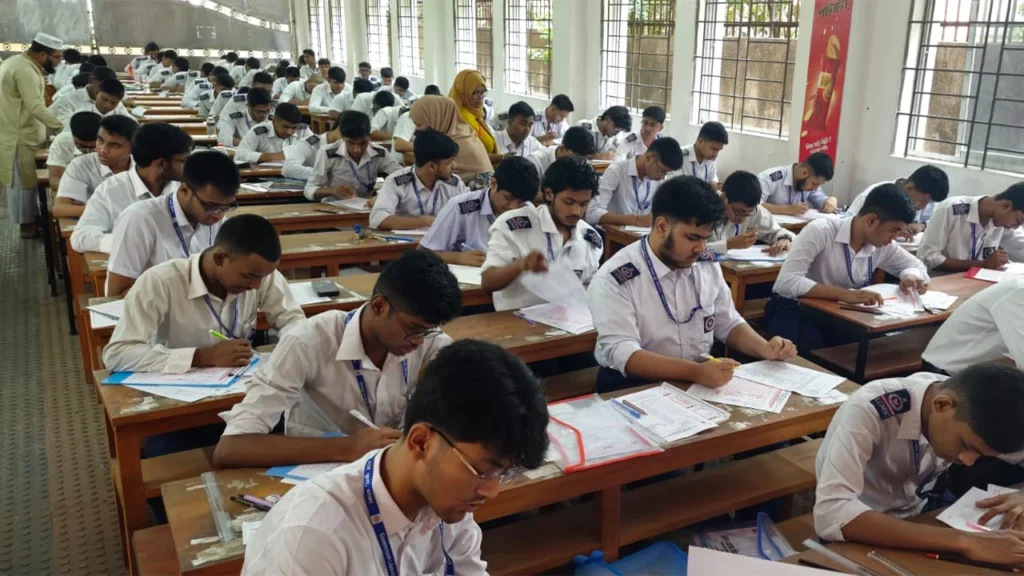 একাদশে ভর্তি: দ্বিতীয় পর্যায়ে ৫ হাজারের বেশি শিক্ষার্থী কলেজবঞ্চিত