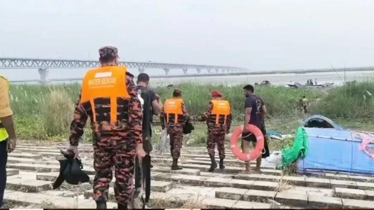 মাওয়ায় পদ্মা সেতু এলাকায় গোসলে নেমে নিখোঁজ দুই পর্যটক