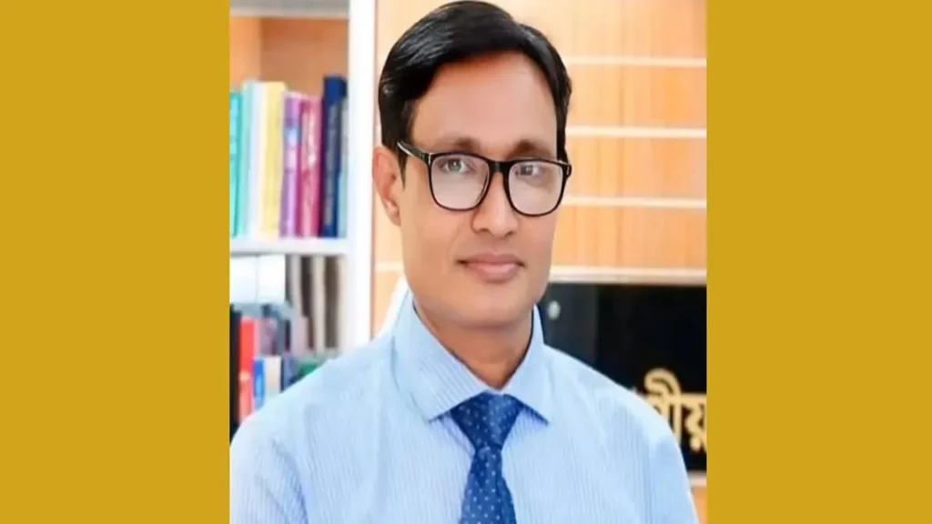 প্রধানমন্ত্রীকে স্পর্শ করার ঘটনায় রাজশাহী বিভাগীয় কমিশনার ওএসডি