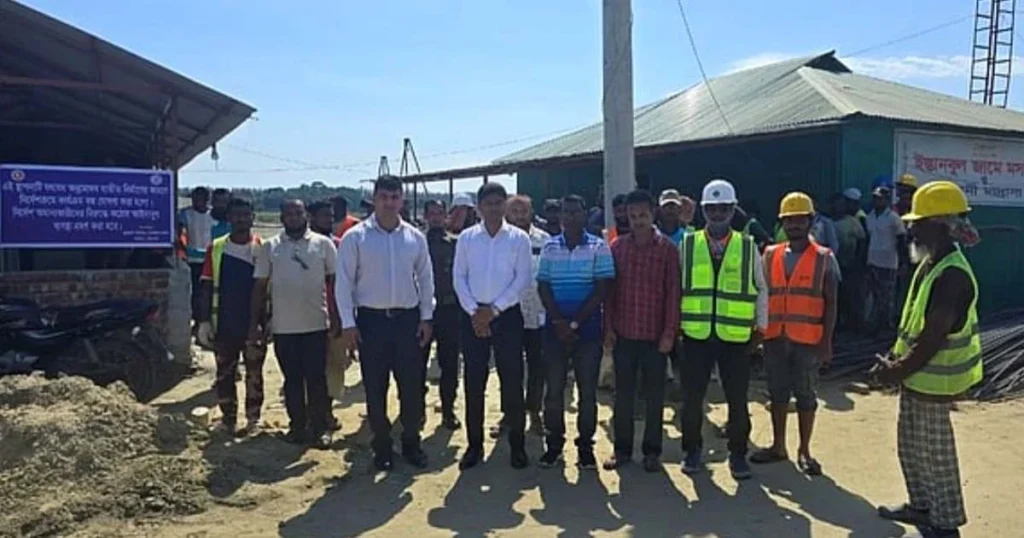 অনুমোদনহীন নির্মাণের অভিযোগে কুয়াকাটায় ইস্তানবুল হোটেল বন্ধ করল প্রশাসন
